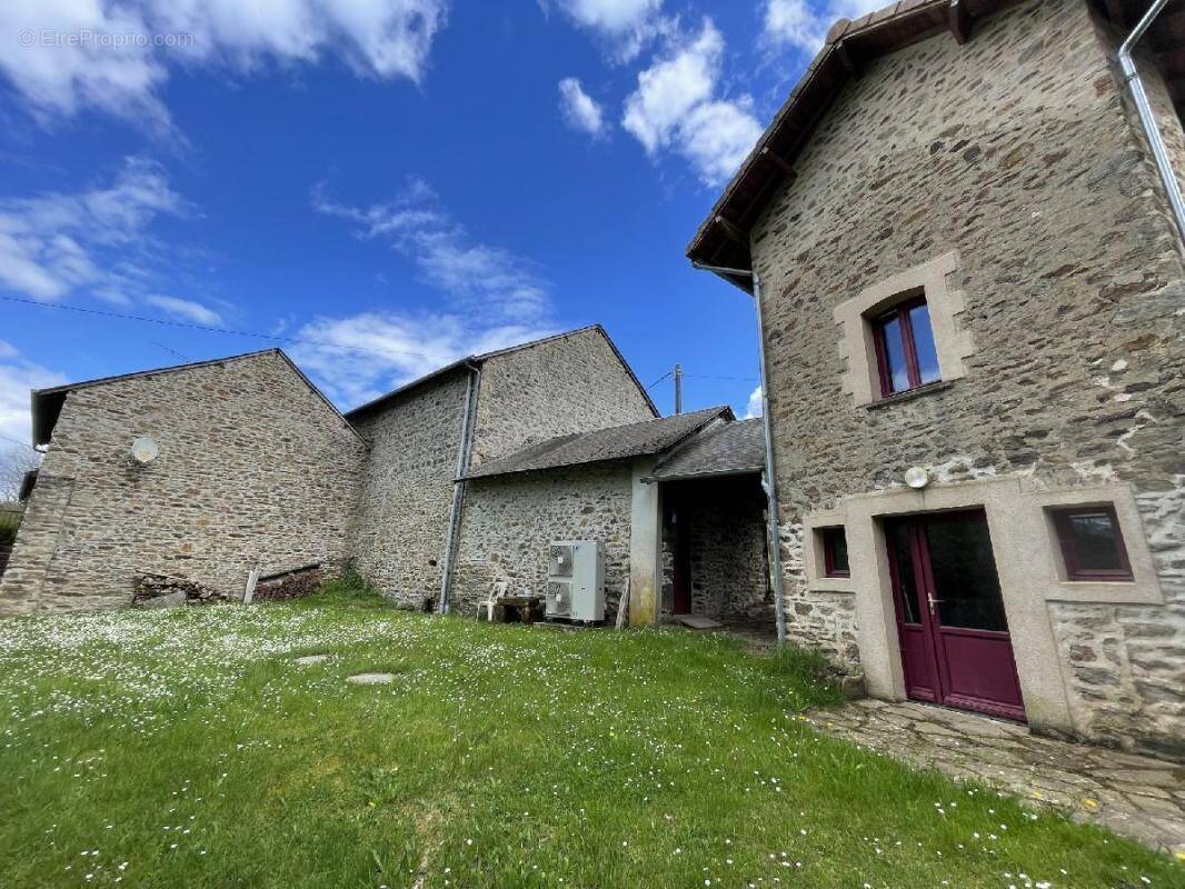 Maison à NEUVIC-ENTIER