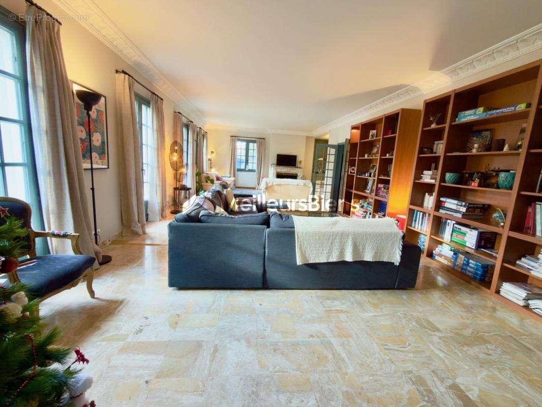 Maison à FEUCHEROLLES