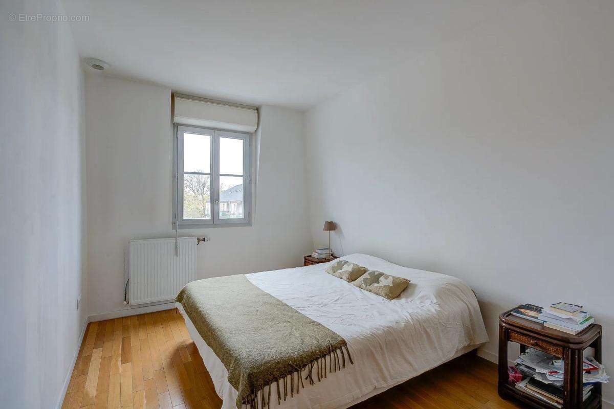 Appartement à SAINT-CYR-L'ECOLE