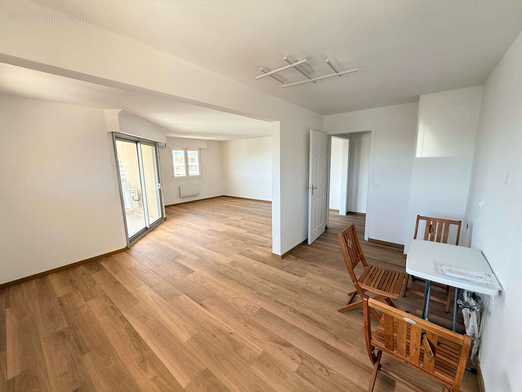 Appartement à FREJUS
