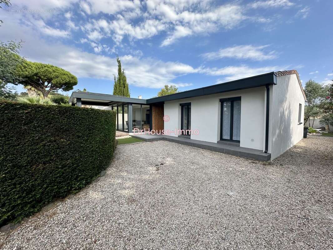 Maison 110 m² à Agde  - photo 13