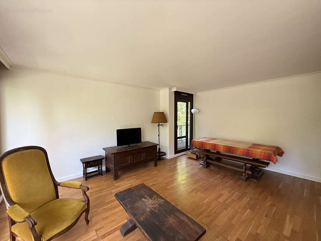 Appartement à JOUY-EN-JOSAS