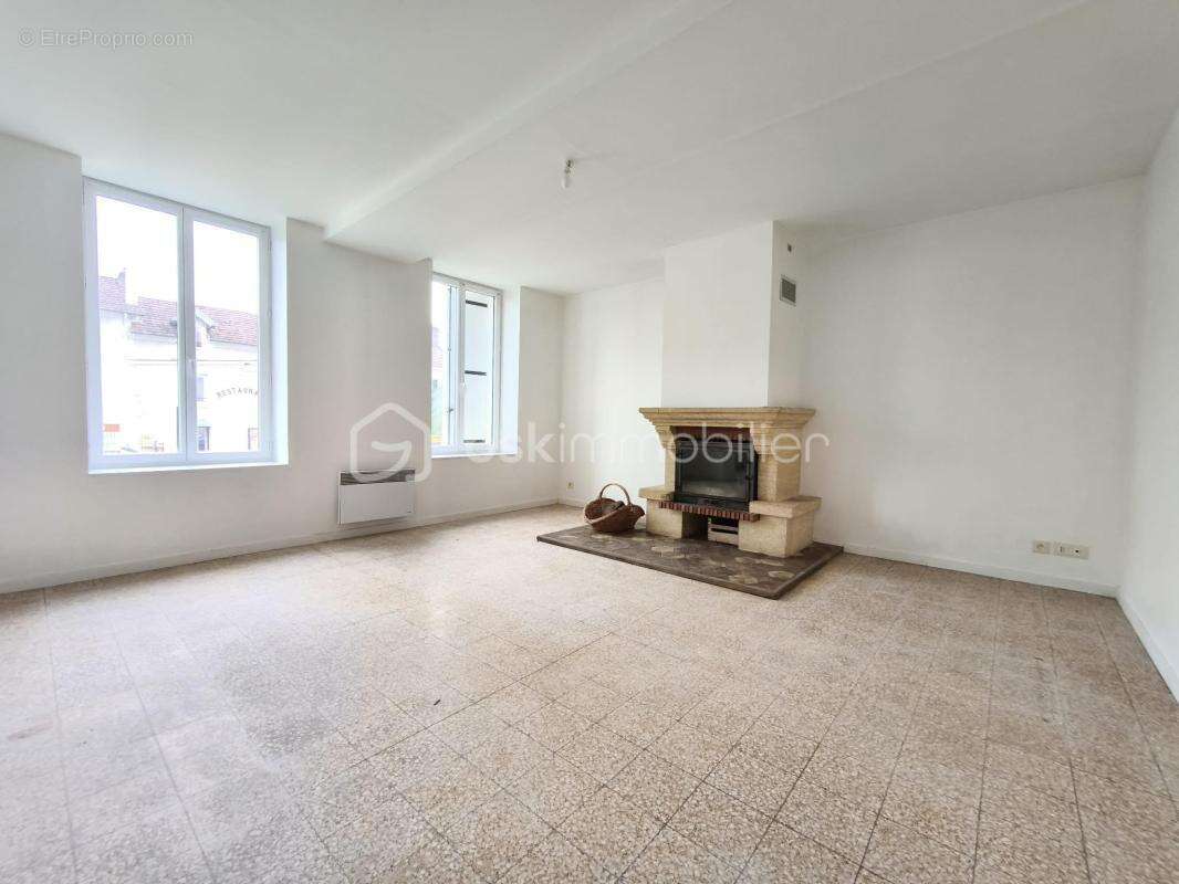 Maison à LIZY-SUR-OURCQ