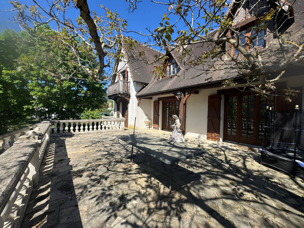 Maison à LIVRY-SUR-SEINE