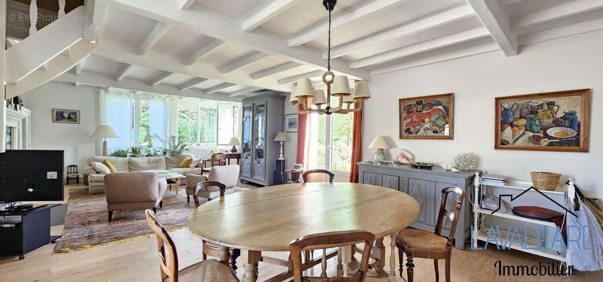 Maison 285 m² à Rubempre  - photo 4