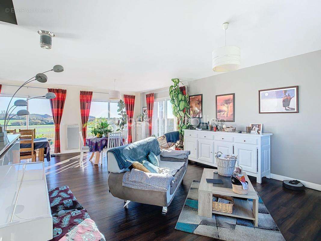 Maison à PERIERS-EN-AUGE