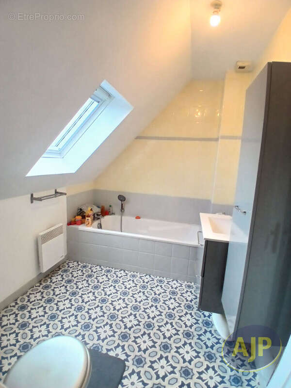 Maison à DONGES