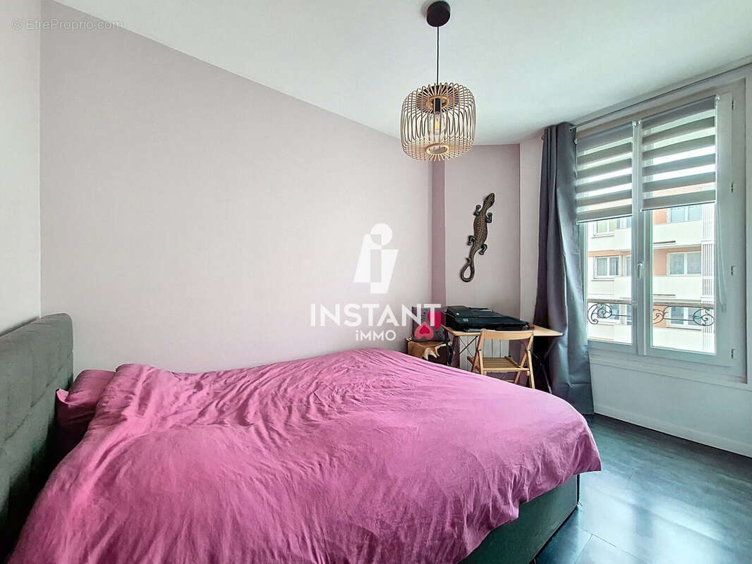 Chambre 2 - Appartement à ALFORTVILLE