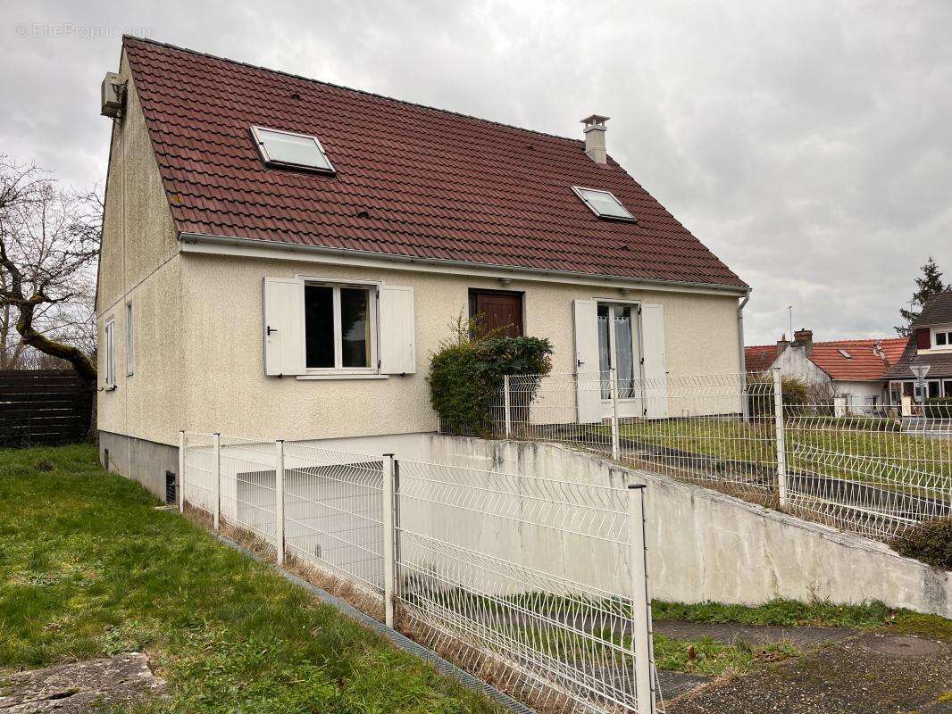 Maison à SAINT-DENIS-EN-VAL