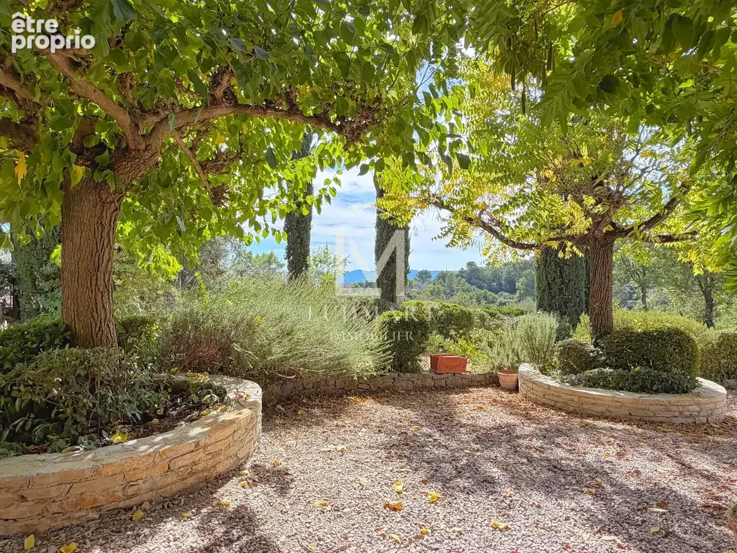 Propriété à vendre à Lorgues   225 m2 habitables, 5 chambres, maison d’amis, piscine et terrain de 4 000 m2 - photo 14
