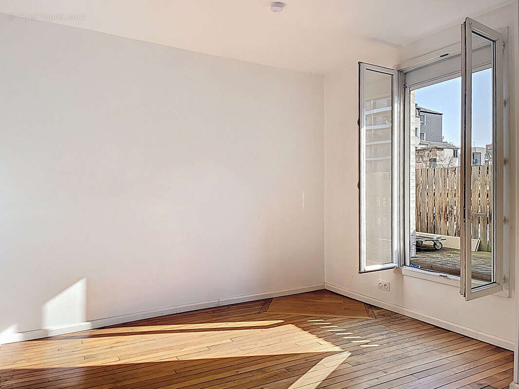 Appartement à SURESNES
