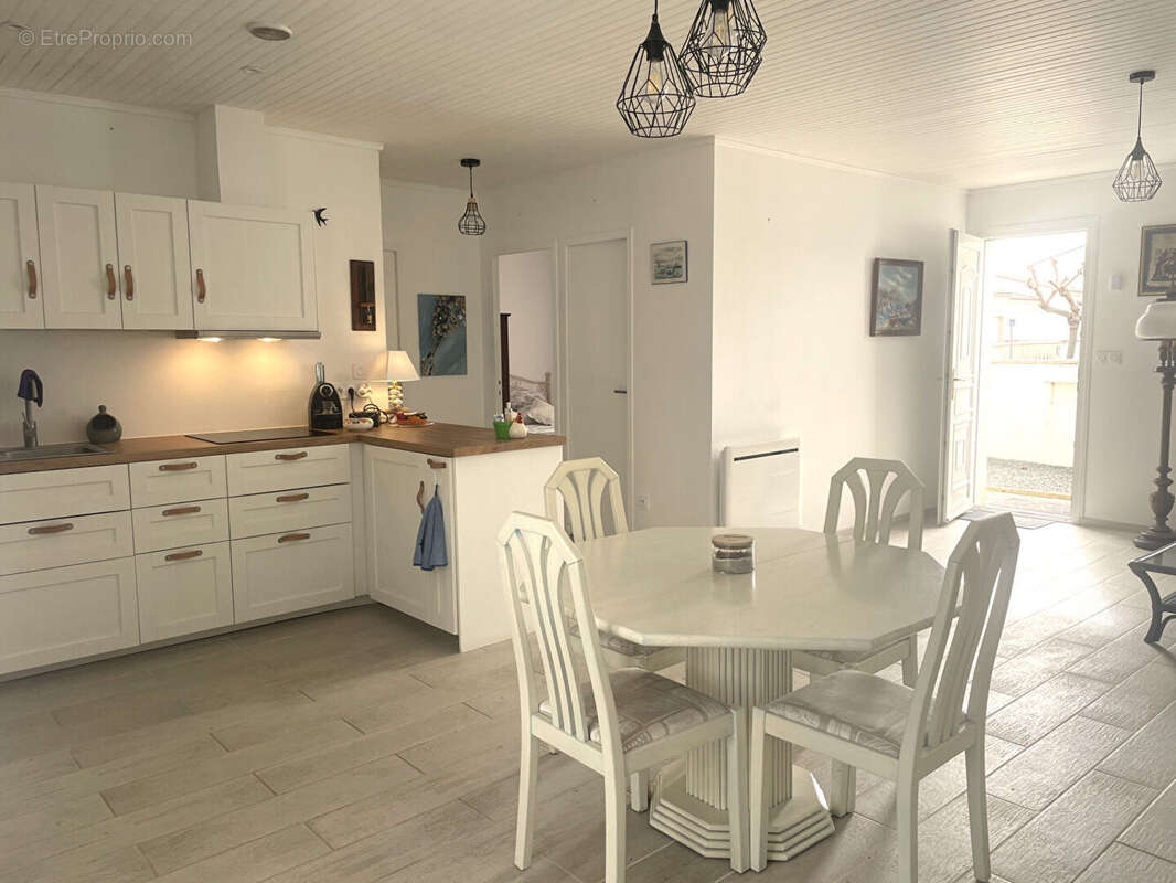 Maison à LA BREE-LES-BAINS