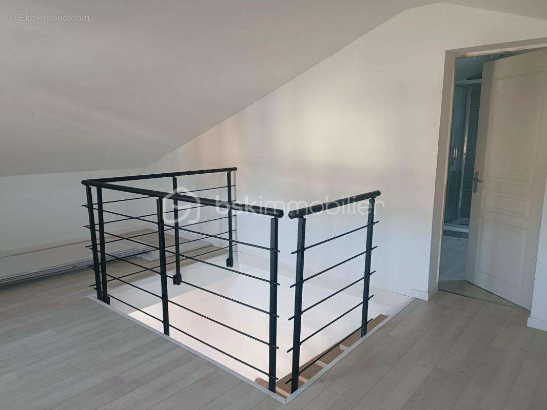 Maison entièrement rénovée - photo 9