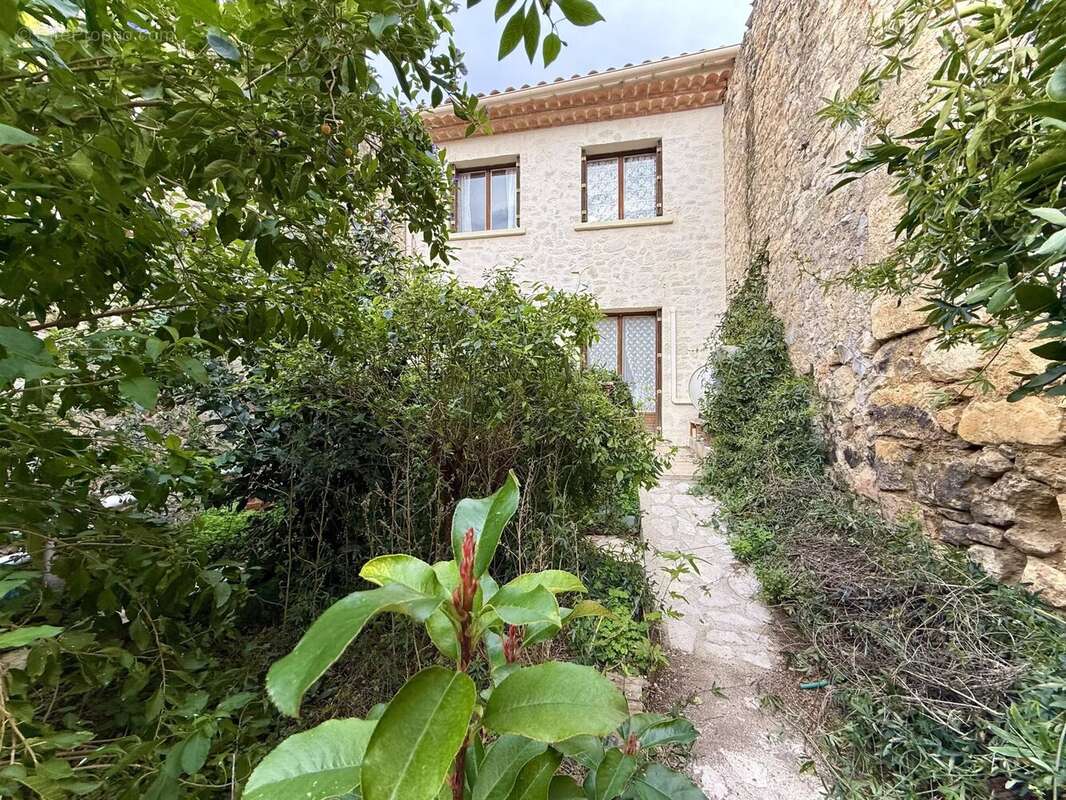 Maison à ROQUEFORT-DES-CORBIERES