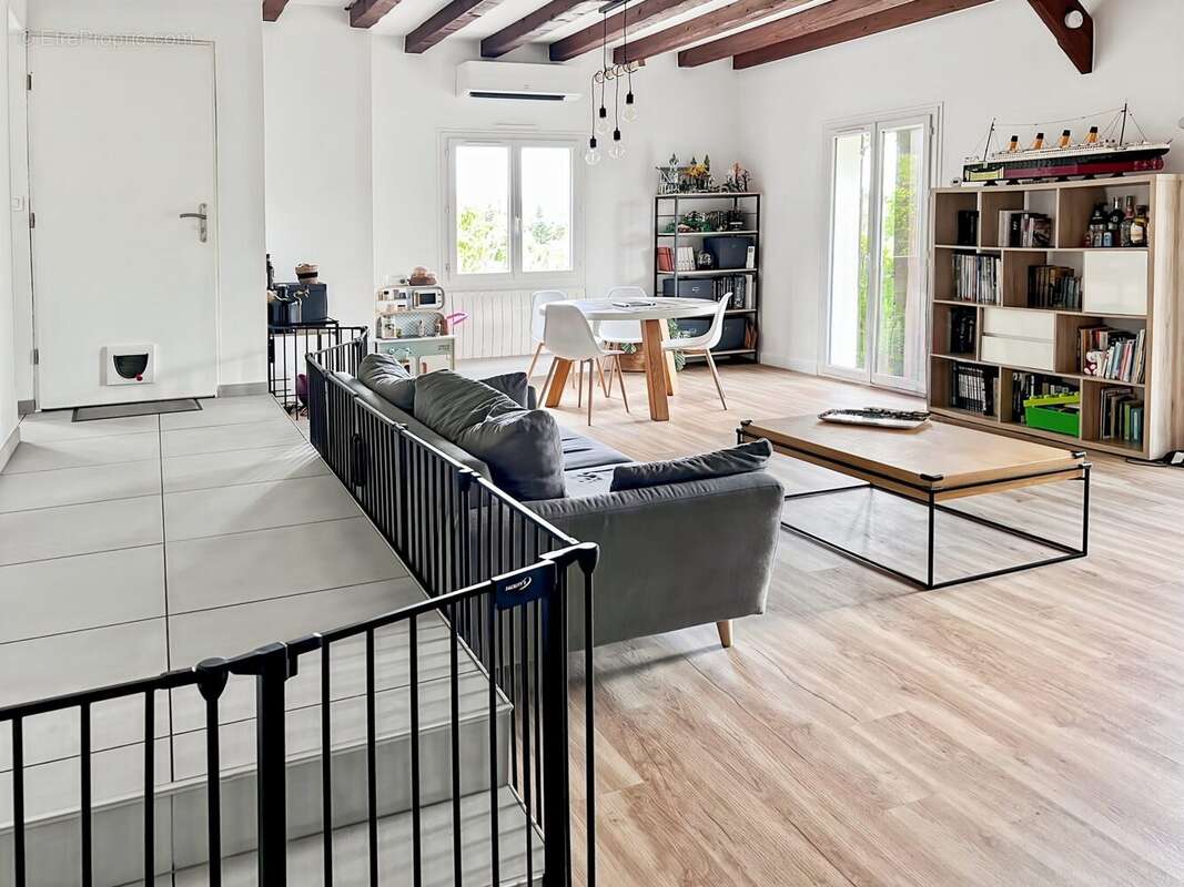 Maison à BEYNES