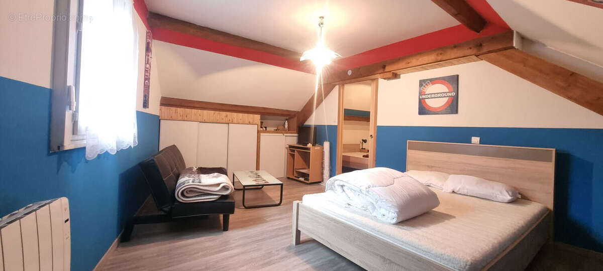 Maison à LE VERNET-SAINTE-MARGUERITE