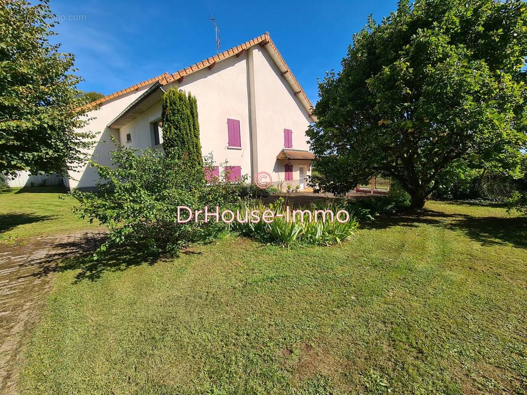 Maison 155 m² à Bournois  - photo 1