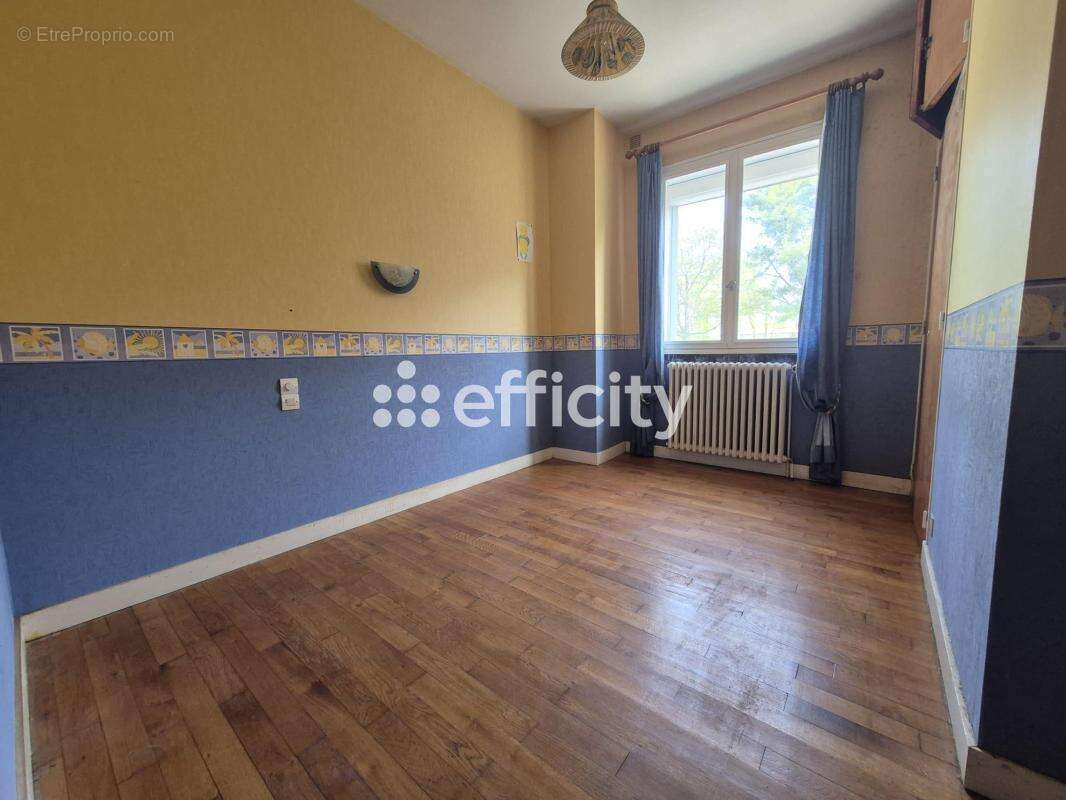 Maison à SAINT-JUNIEN