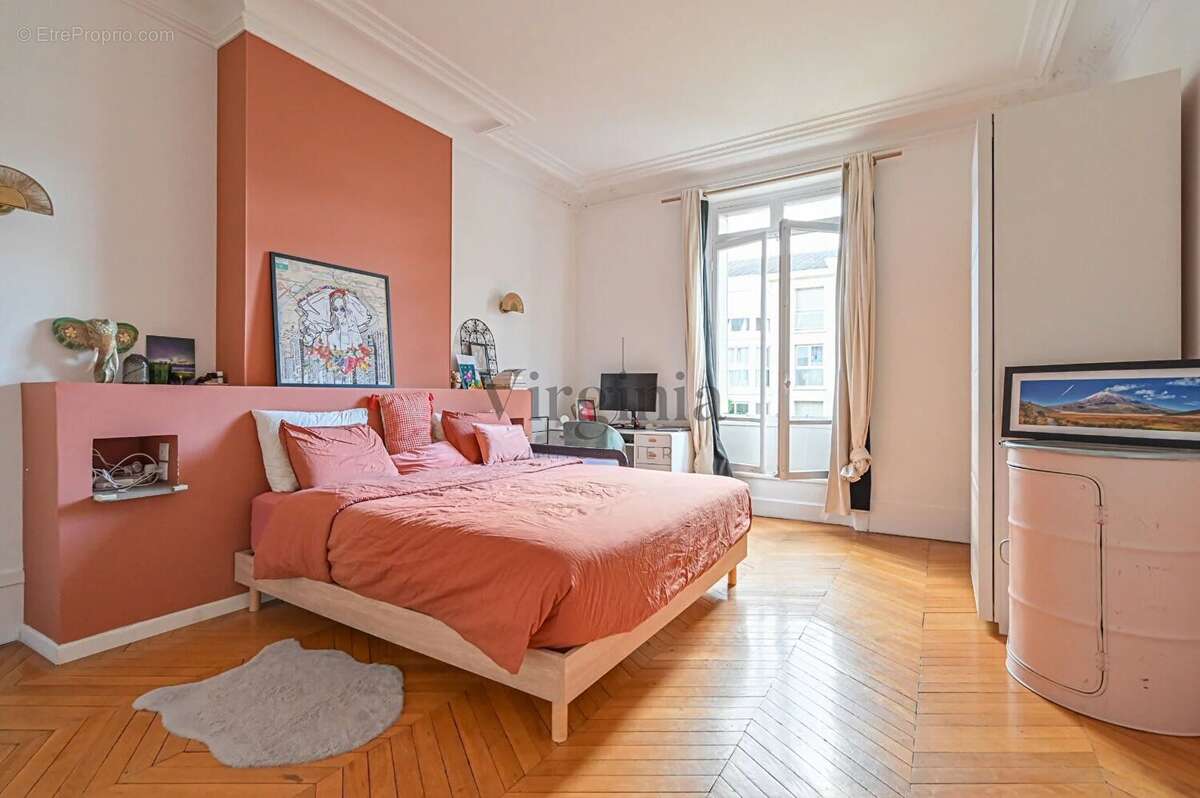 Appartement à CHARENTON-LE-PONT