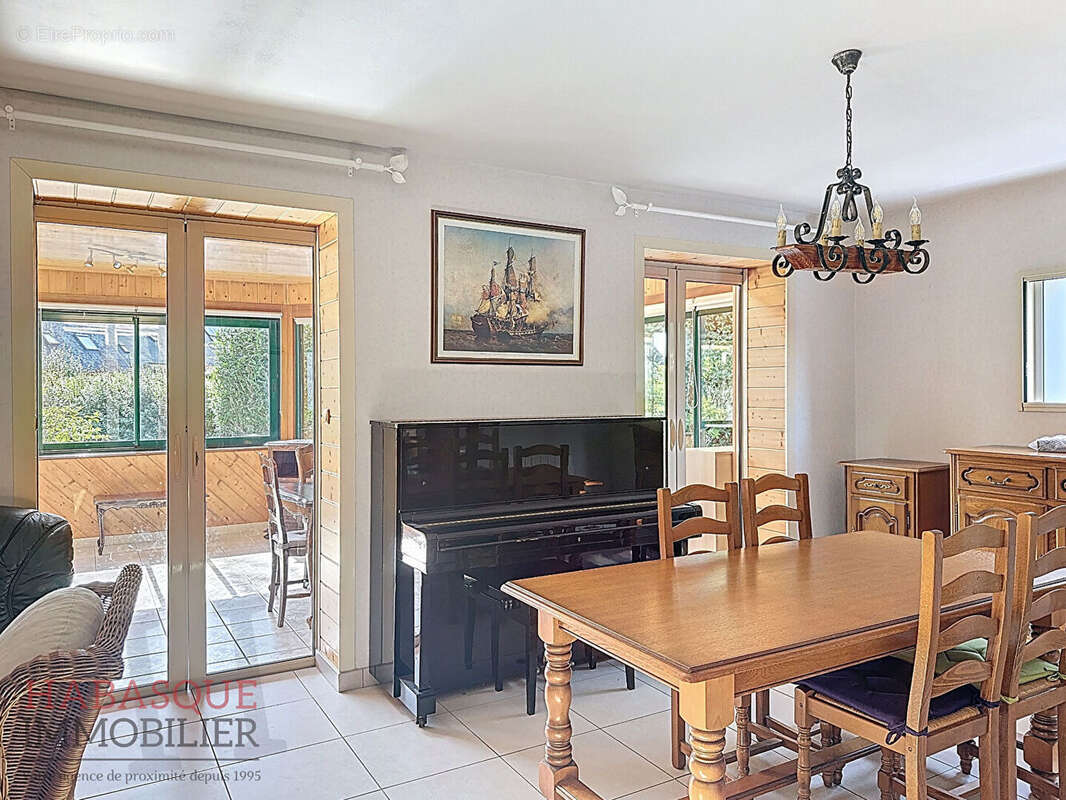 Charmante Maison à Vendre à Landerneau - Idéale pour votre Famille ! - photo 3