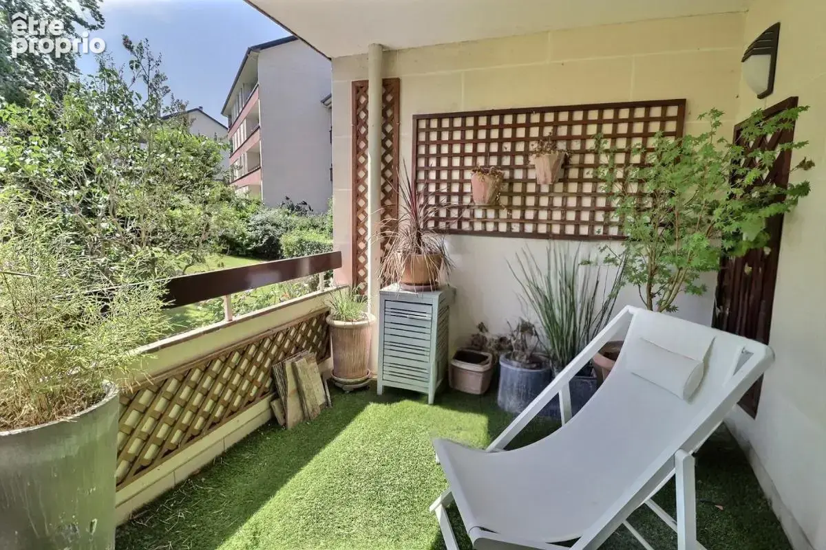 Louveciennes -coup de coeur assure: 100m2 avec terrasse - photo 2