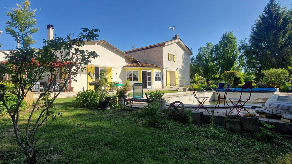 Maison à LES EGLISES-D'ARGENTEUIL