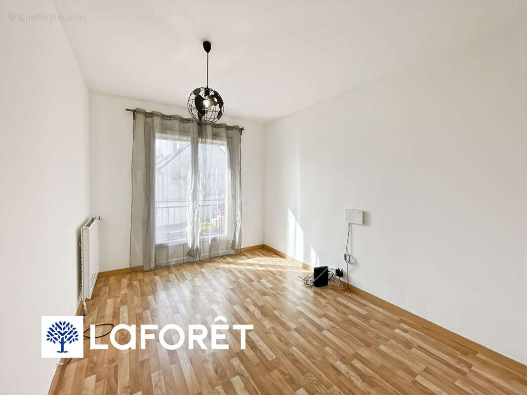 Maison à VILLIERS-SUR-ORGE