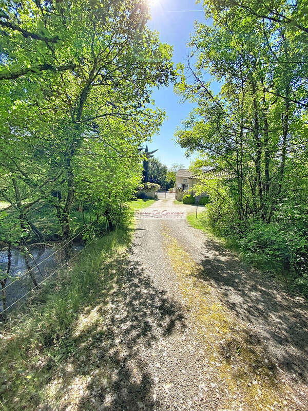 Au bout d'un chemin de campagne - Maison à AUCH