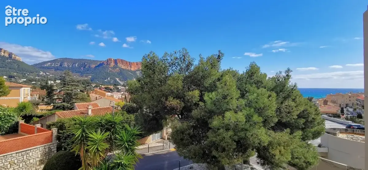 Cassis - Vente appartement T3 avec balcon - photo 1