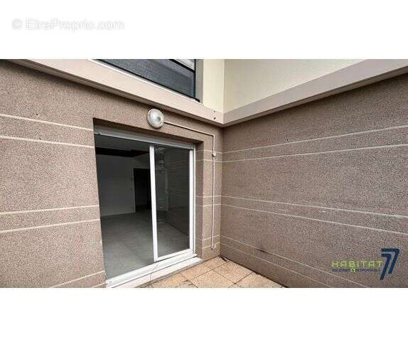 Appartement 110 m² à Magny-Le-Hongre  - photo 7