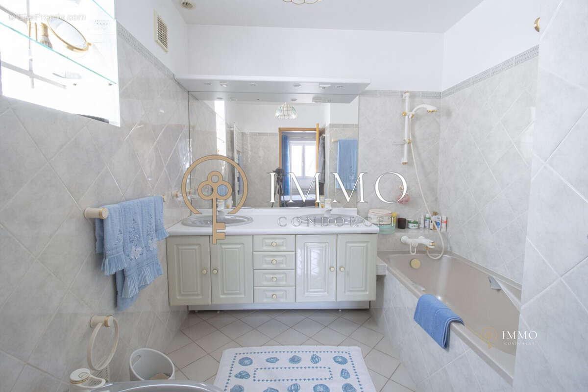 Maison à BOURG-LA-REINE