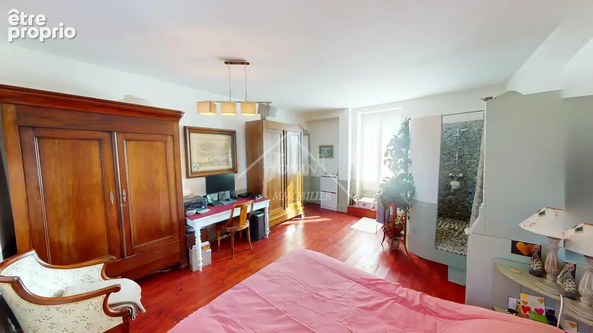 Maison avec un studio indépendant - photo 11