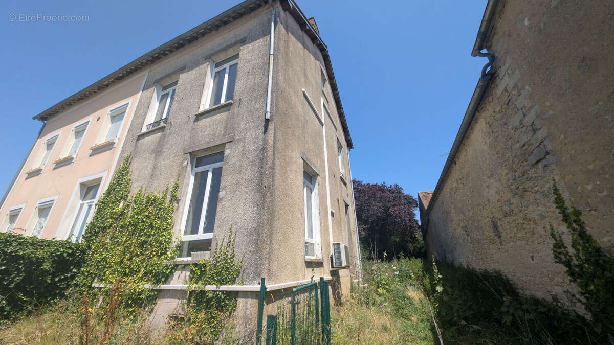 Maison à GUERCHEVILLE