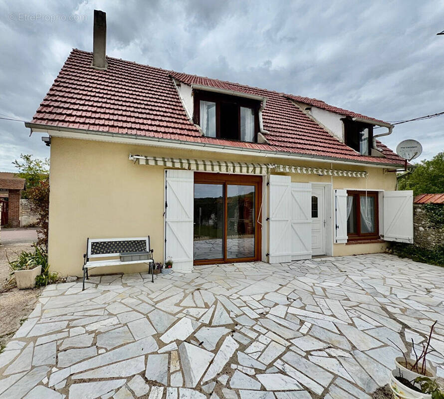 Maison à FAINS