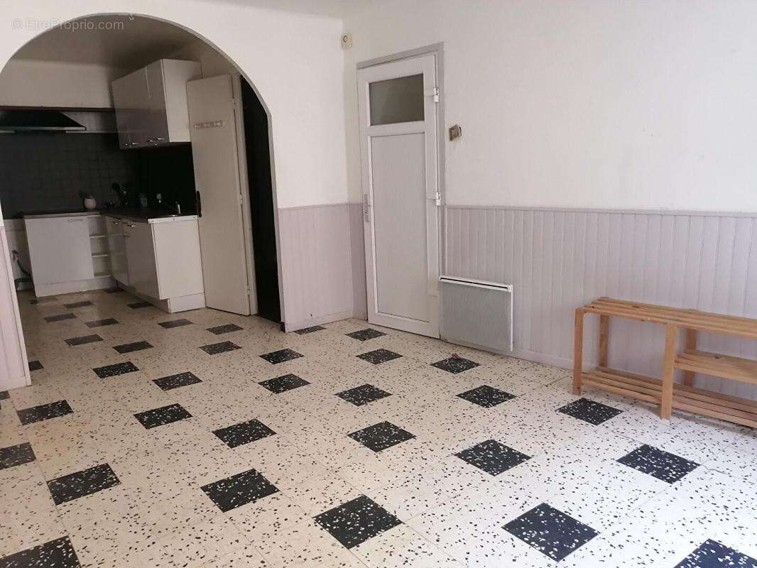 Maison à MONTAGNAC