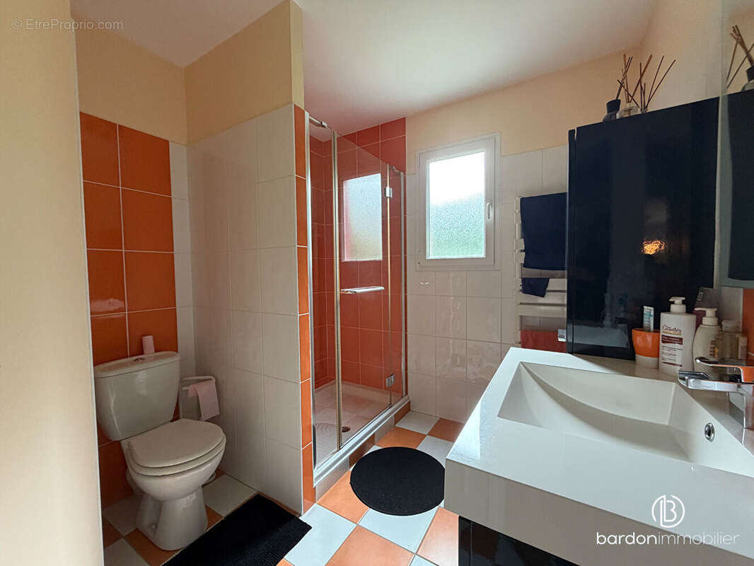 Maison à SAINT-ETIENNE-DE-MER-MORTE