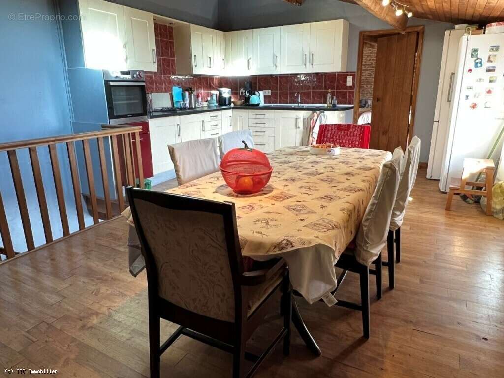 Maison à CELLEFROUIN