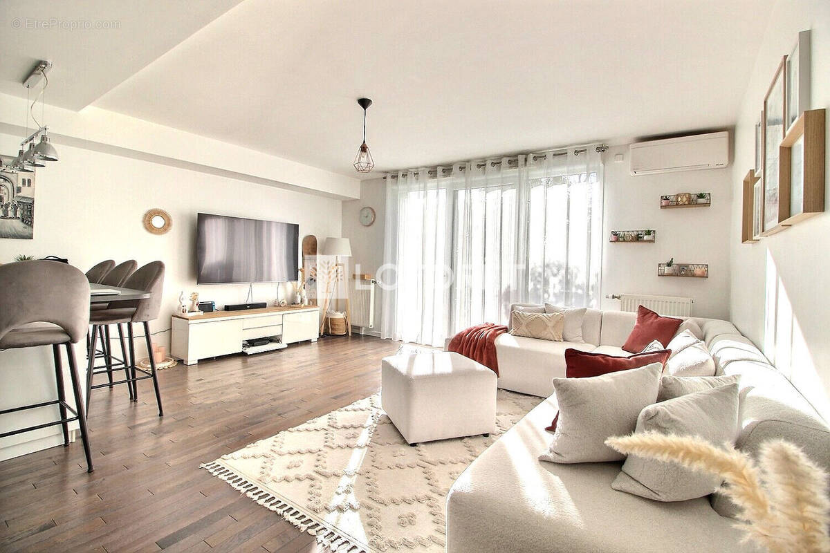 Appartement à GENNEVILLIERS