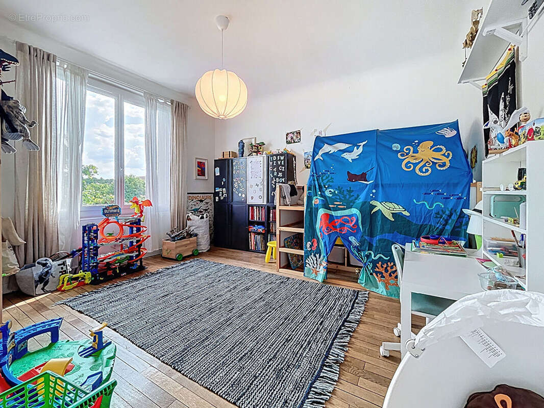 Maison à NEAUPHLE-LE-CHATEAU