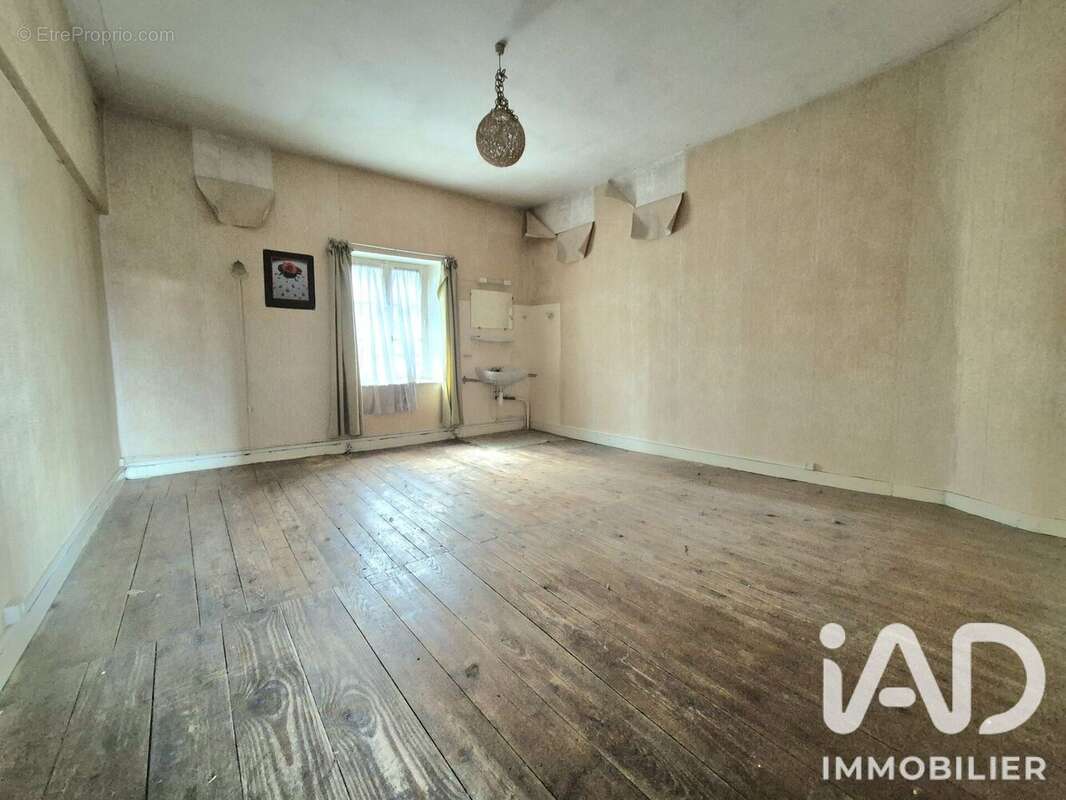 Photo 4 - Maison à NOIRETABLE