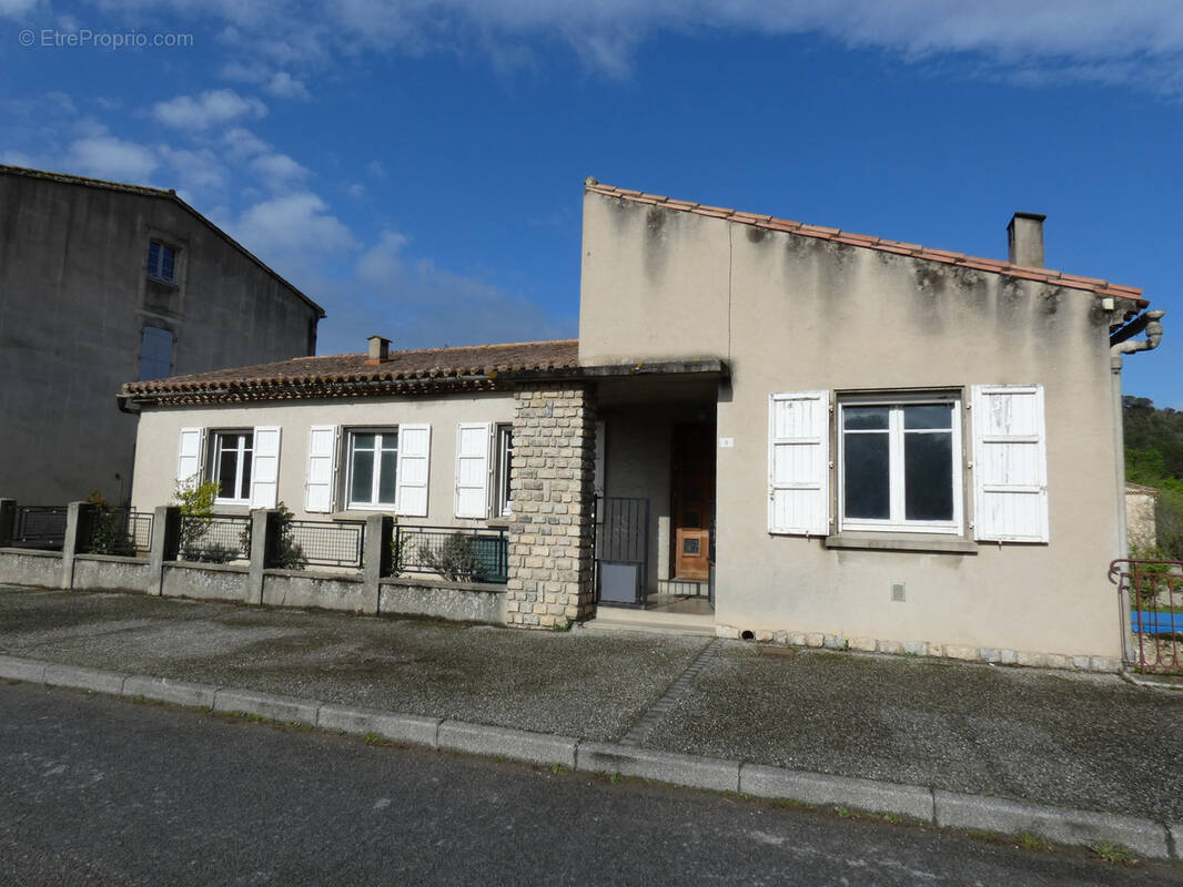 Maison à SAINT-HILAIRE