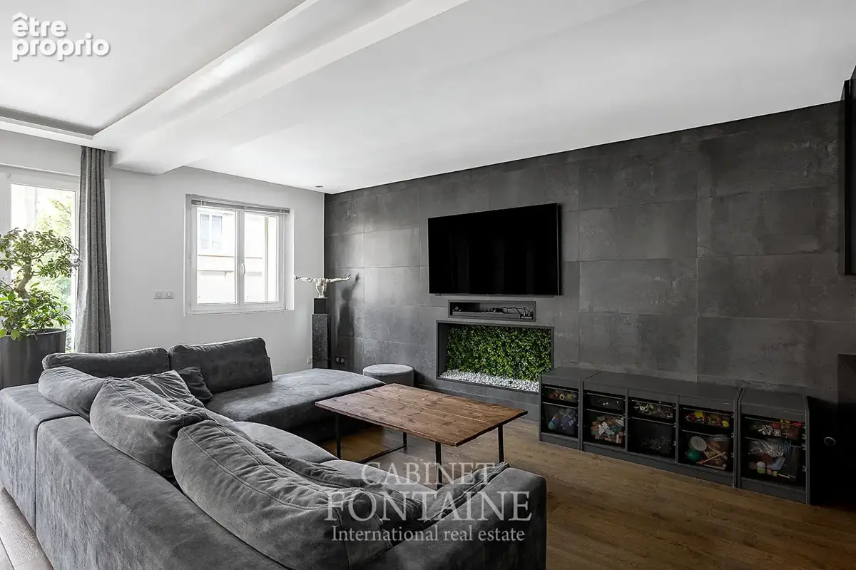 Appartement de caractère en plein centre ville - photo 3