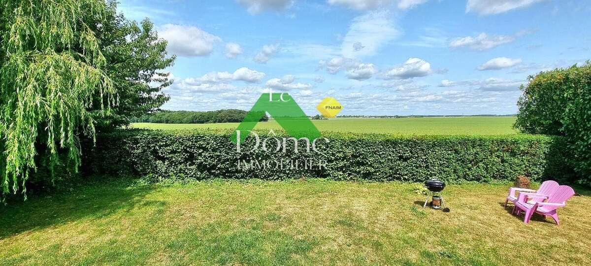 Maison à VALLANGOUJARD