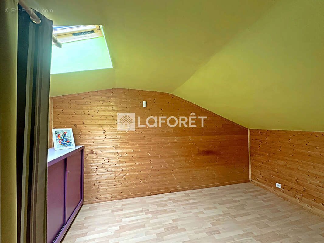 Maison à LESCHEROUX