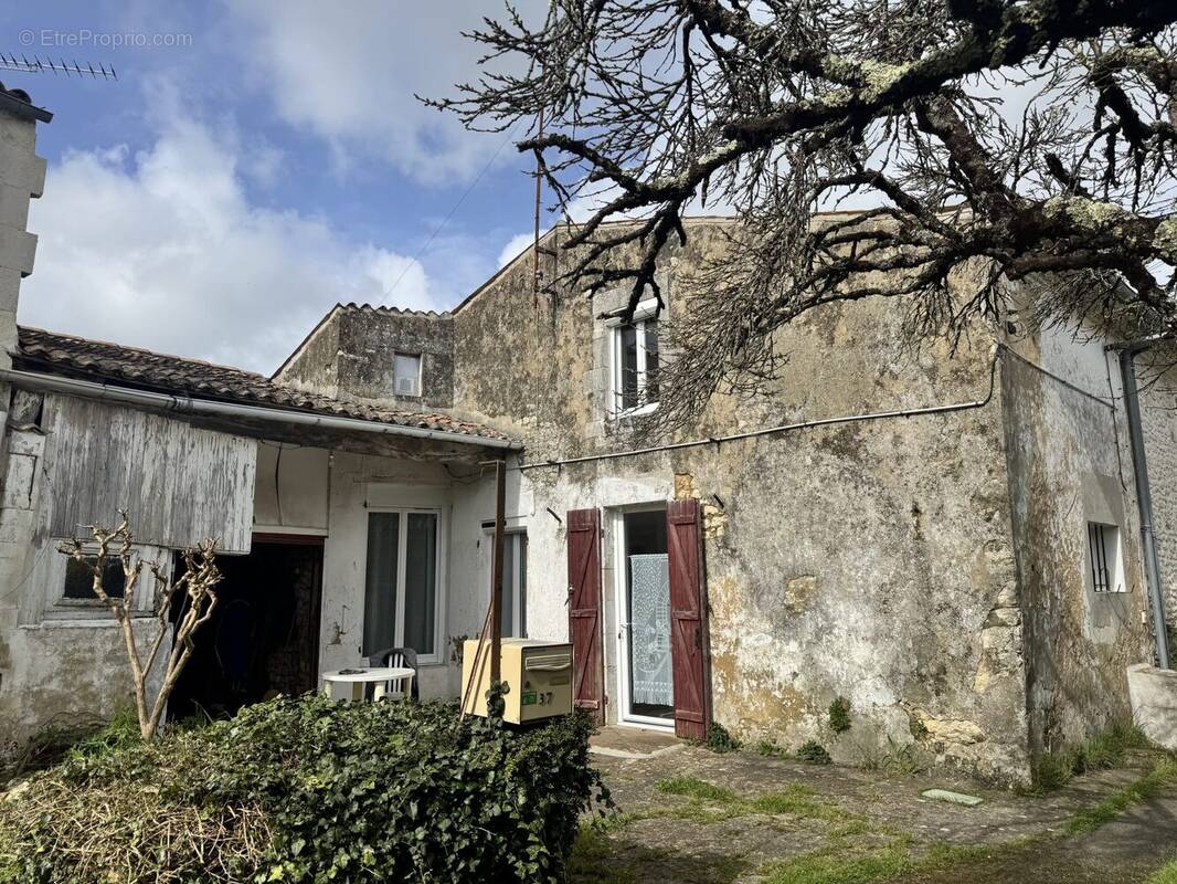 Maison à CORME-ECLUSE