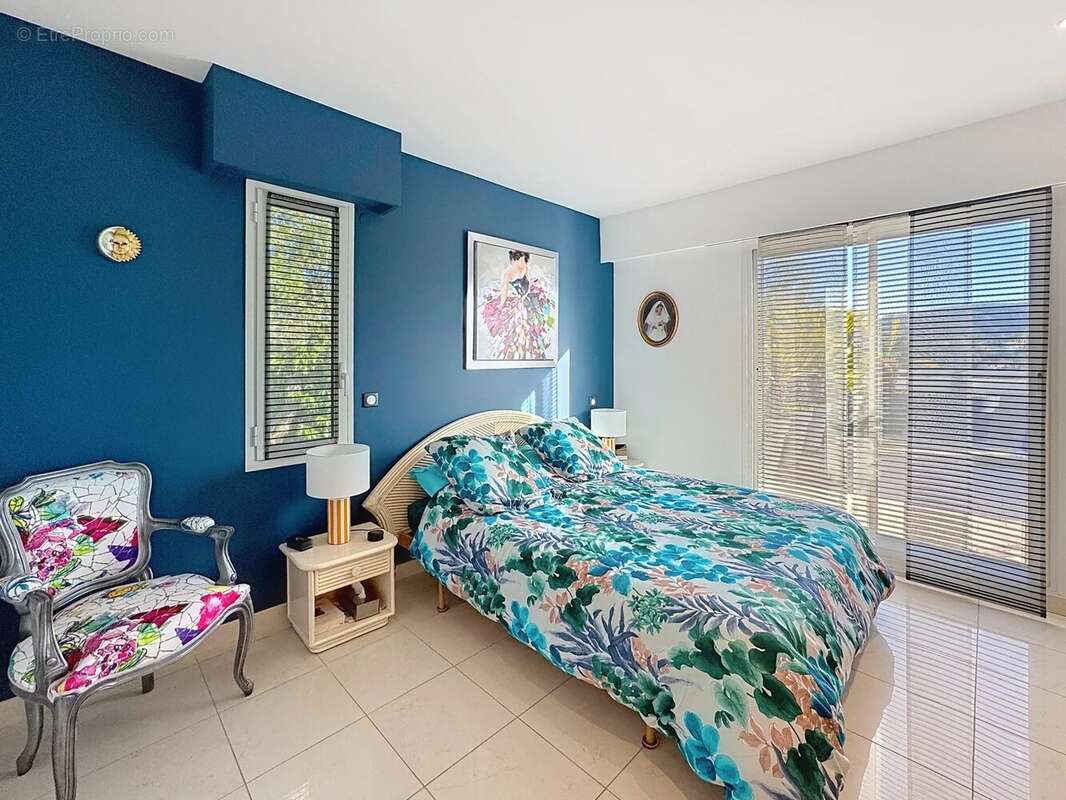 Appartement à MANDELIEU-LA-NAPOULE