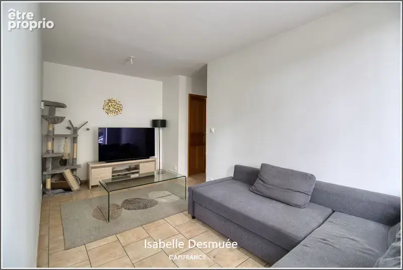 Maison familiale 4 chambres avec cour et stationnement – Proche gare – Tullins - photo 3