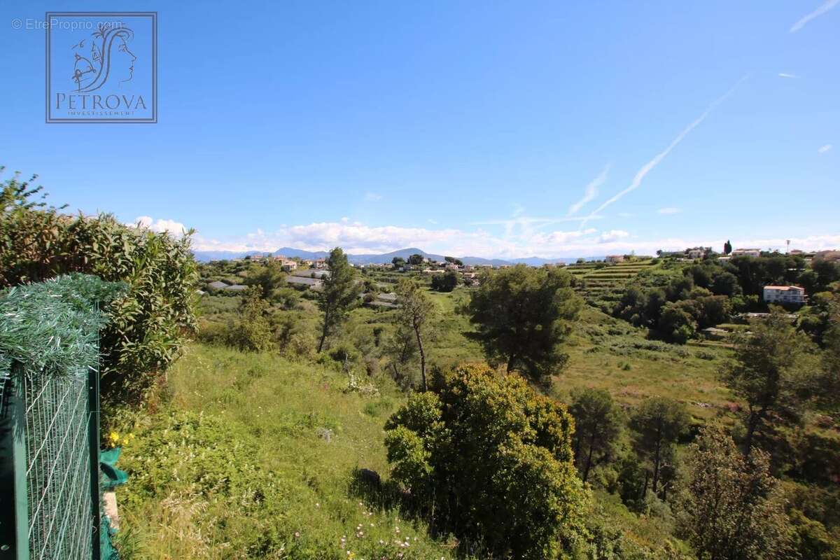 Appartement à LA GAUDE