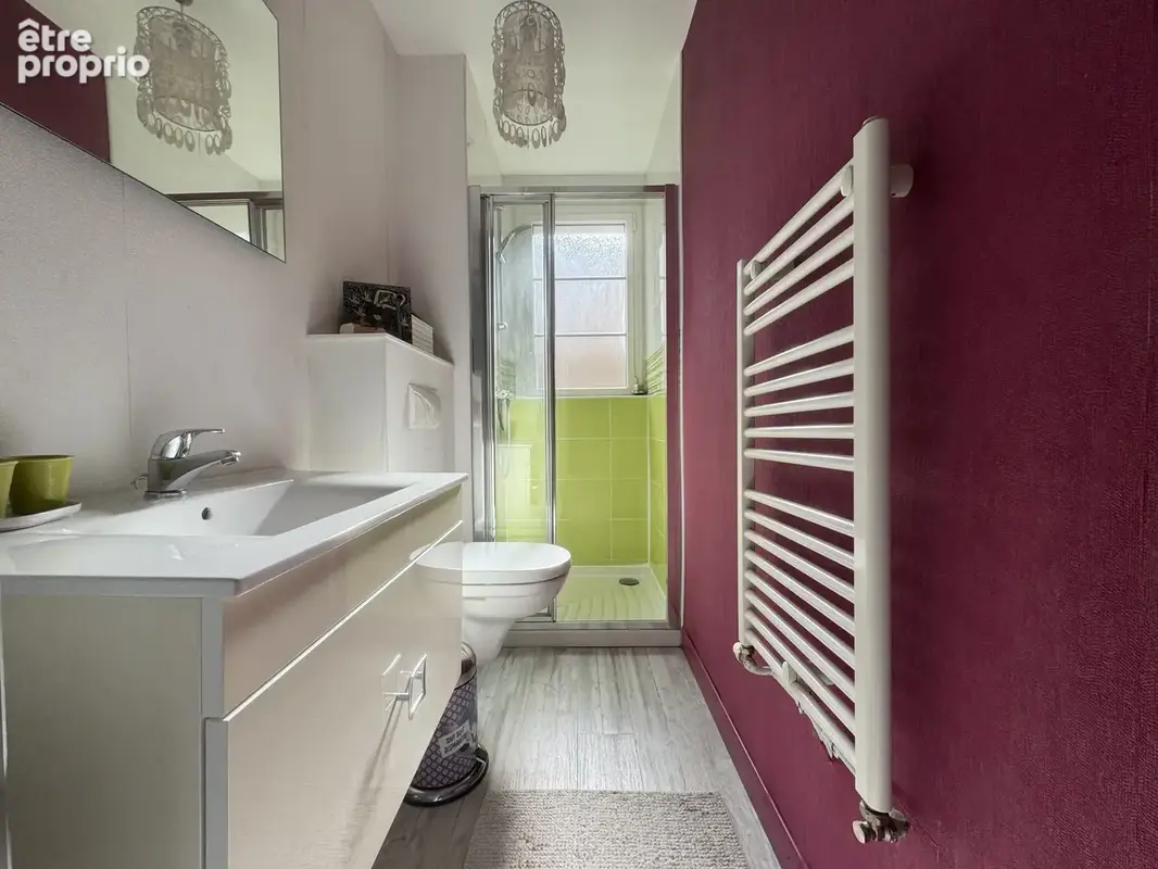 Jolie maison de ville avec 5 chambres, terrasse et stationnement privatif ! - photo 19