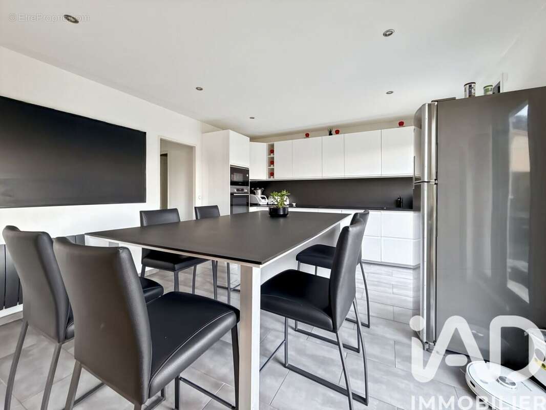 Photo 5 - Maison à CHENNEVIERES-SUR-MARNE